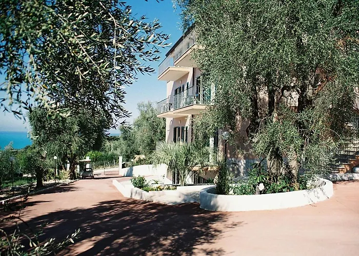 E La Cappella Del Convento Lejlighedshotel Rodi Garganico