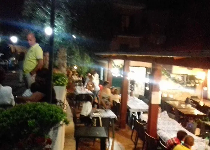 E La Cappella Del Convento Lejlighedshotel Rodi Garganico