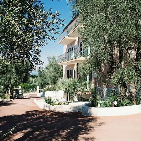 E La Cappella Del Convento Ξενοδοχείο με διαμερίσματα Rodi Garganico