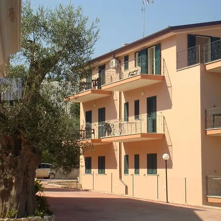 E La Cappella Del Convento Ξενοδοχείο με διαμερίσματα 3*